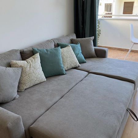 2-Bedroom Brand New Apartment Steps From The Beach Llanca Luaran gambar