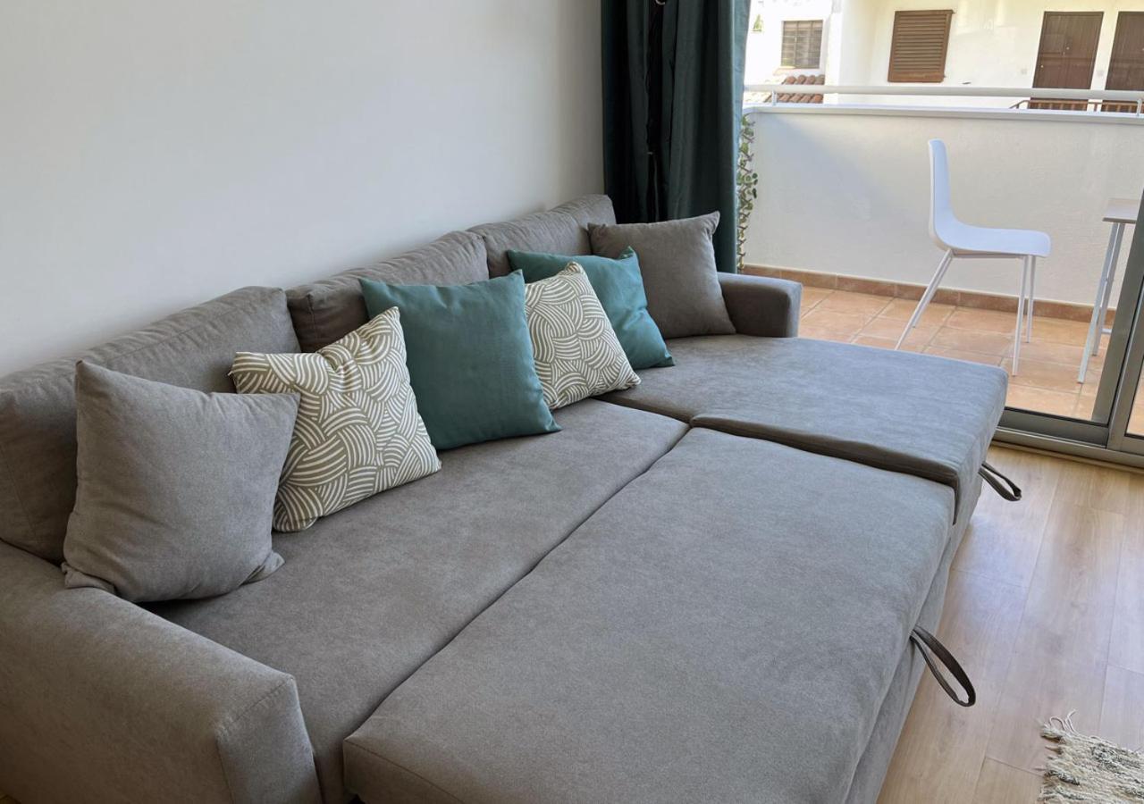 2-Bedroom Brand New Apartment Steps From The Beach Llanca Luaran gambar