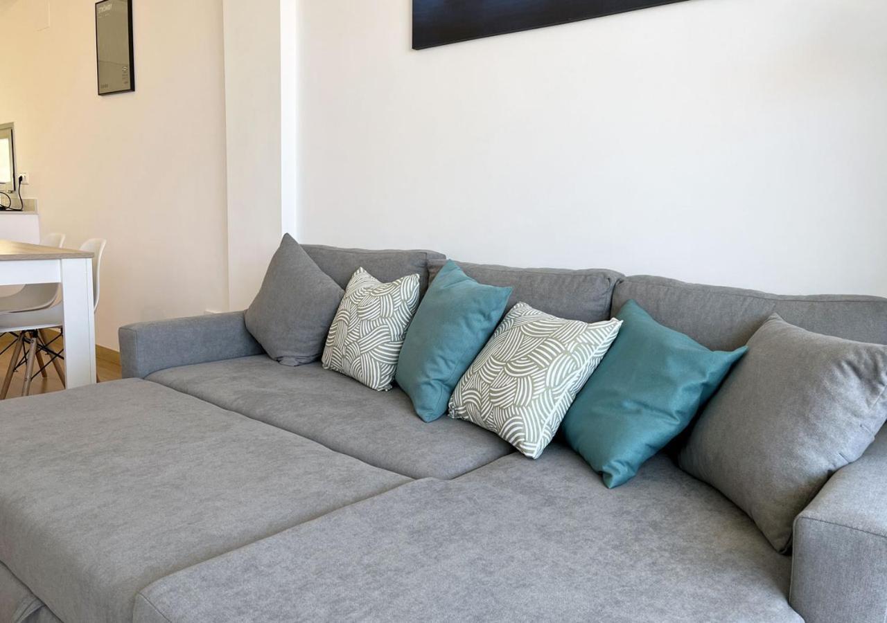 2-Bedroom Brand New Apartment Steps From The Beach Llanca Luaran gambar